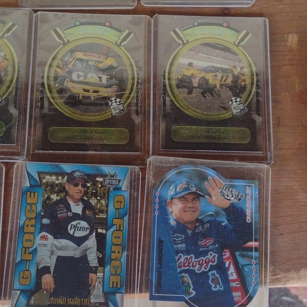 Inserts NASCAR Sports Trading Cards Collection - Picture 4 of 7